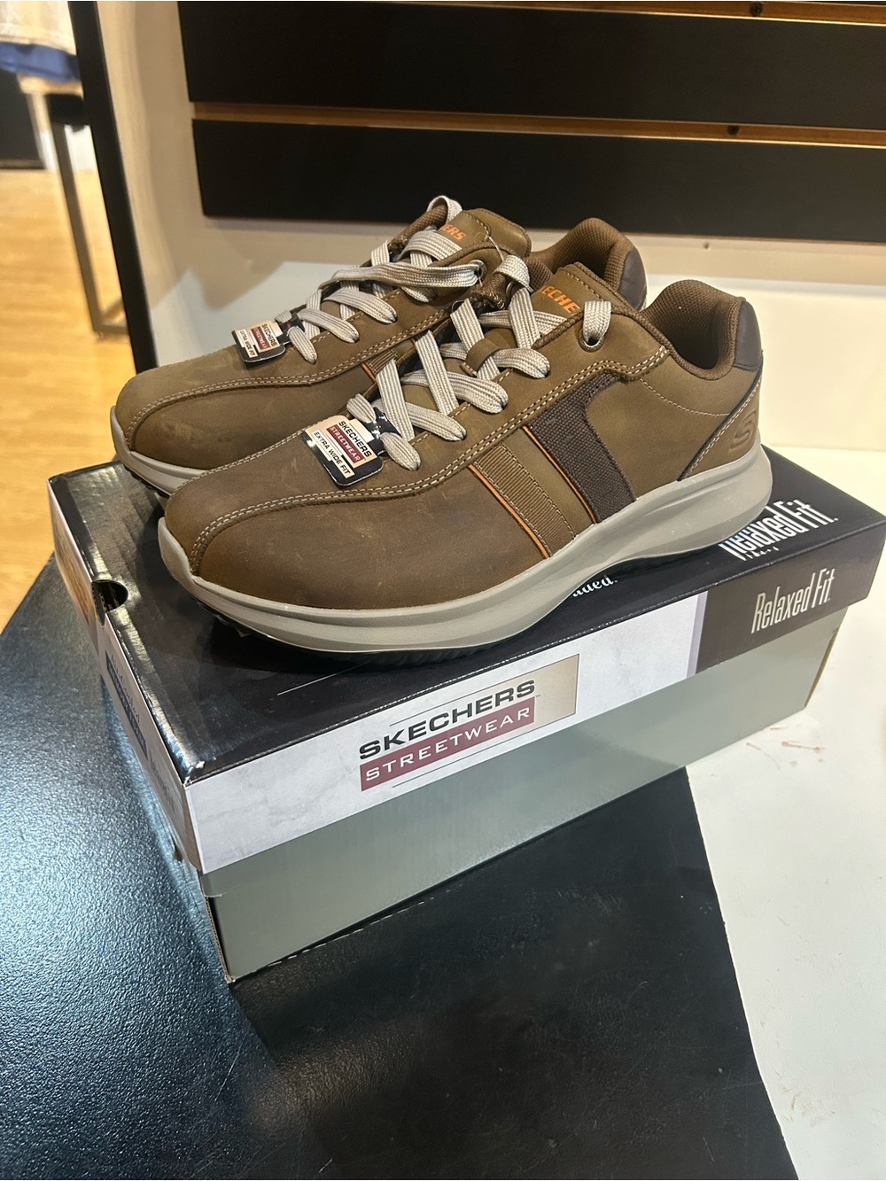 Skechers Men’s Brown & Tan Relaxed-Fit “ Wide width” Streetwear Sneakers